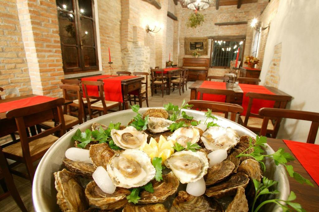 Апарт отель La Maragliana Castel Rocchero Экстерьер фото