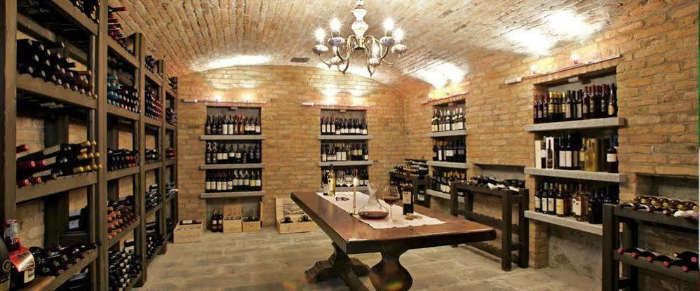 Апарт отель La Maragliana Castel Rocchero Экстерьер фото